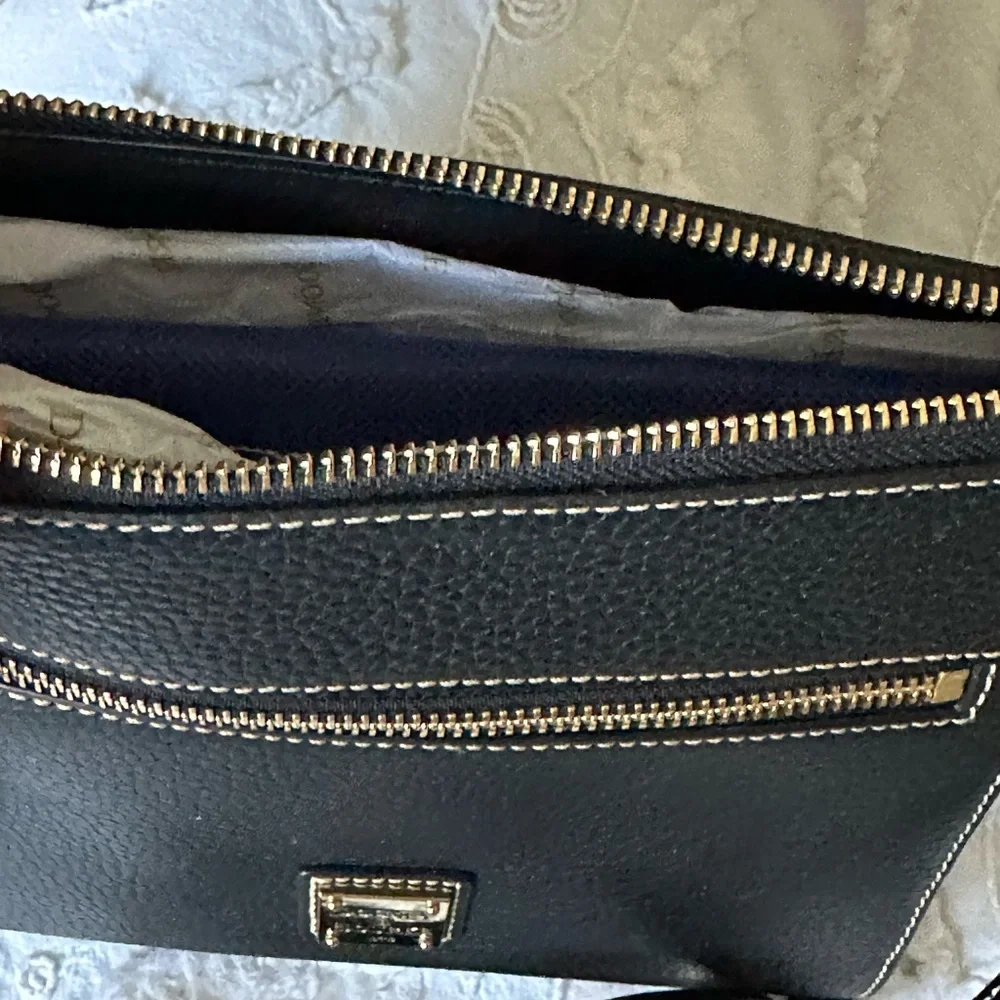 Dooney & Bourke Black Crossbody Bag - New! - Picture 3 of 6